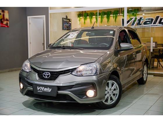 TOYOTA ETIOS 1.5 XLS 16V FLEX 4P AUTOMÁTICO TOYOTA ETIOS 1.5 XLS 16V FLEX 4P AUTOMÁTICO